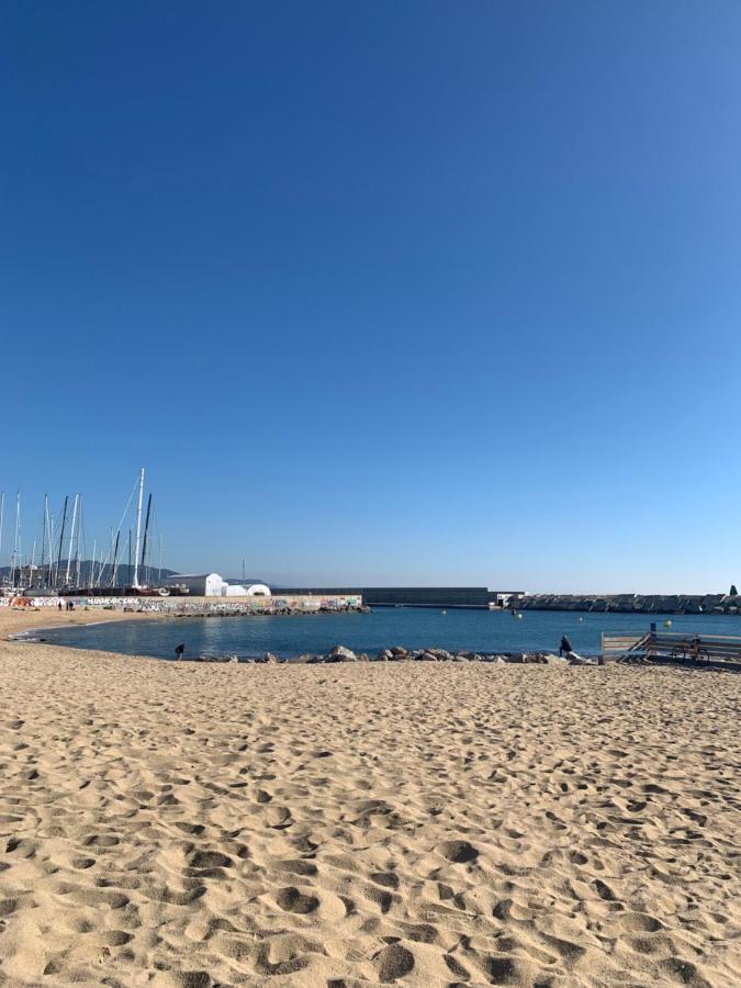 Badalona Beach Apartment Luaran gambar